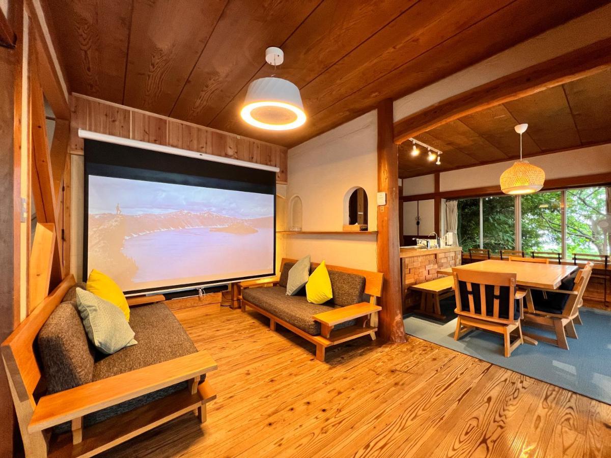 Shobuzawa Log Ferienhaus *